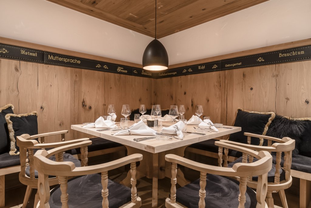 Restaurant HEIMAT in Reit im Winkl - Gut Steinbach Hotel und Chalets Restaurant HEIMAT in Reit im Winkl - Gut Steinbach Hotel und Chalets