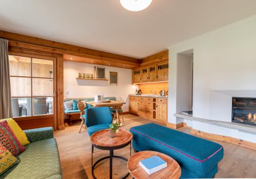 Premium-Suite mit Kaminfeuer