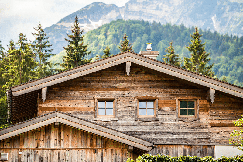 Gut Steinbach Chalet Aussenansicht Detail 5