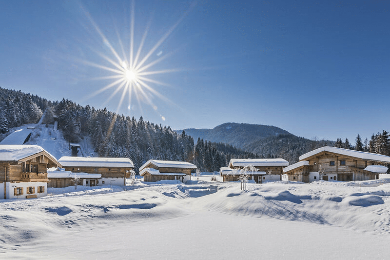 Gut Steinbach Chalet Aussenansicht Winter 12