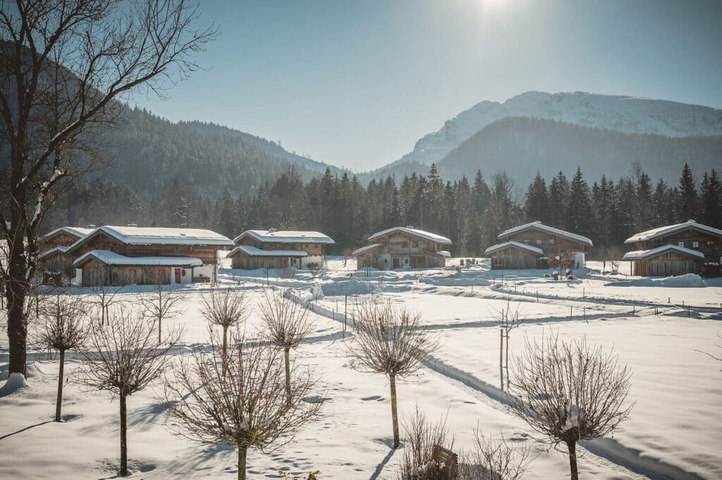 hotel reit im winkl aussenansicht chalet winter 3